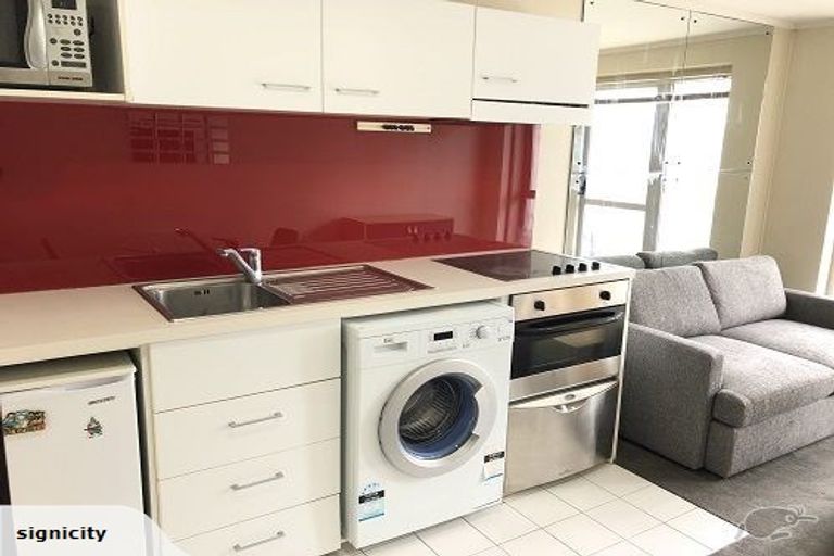 Photo of property in Waldorf Bankside Apartments, 4e/8 Bankside Street, Auckland Central, Auckland, 1010