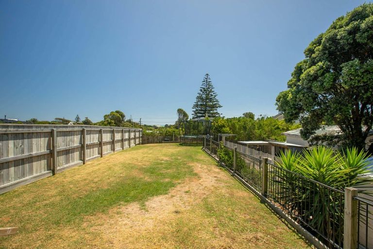 Photo of property in 35 Gawler Street, Te Horo Beach, Otaki, 5581