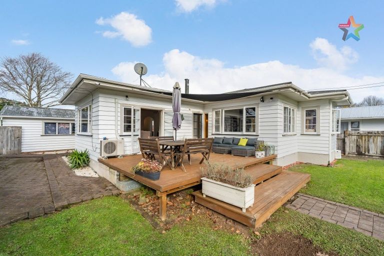 Photo of property in 24 Golf Road, Manor Park, Lower Hutt, 5019