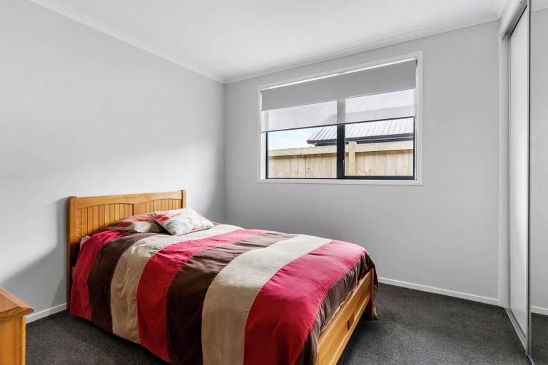 Photo of property in 28 Kerr Crescent, Patumahoe, 2679