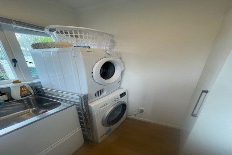 Photo of property in 2/10 Belmont Terrace, Milford, Auckland, 0620