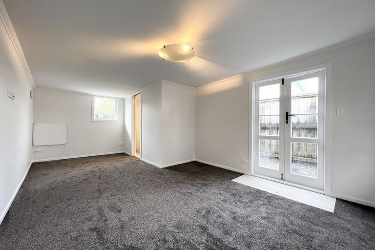 Photo of property in 1/17 Thornton Road, Milford, Auckland, 0620
