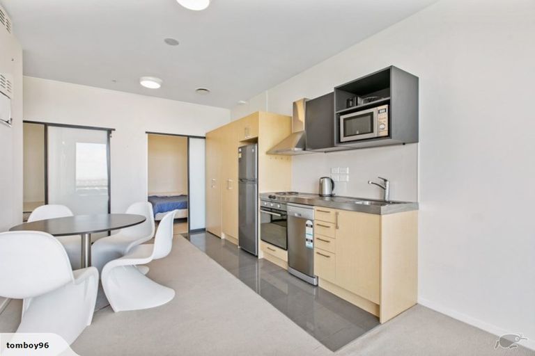 Photo of property in Twin Towers, 1003/17 Putney Way, Manukau, Auckland, 2104
