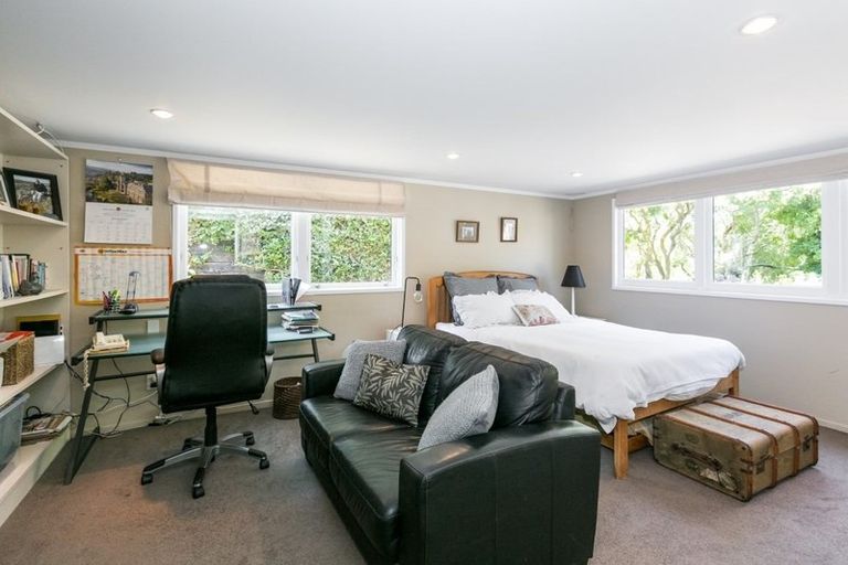 Photo of property in 37 Muritai Crescent, Havelock North, 4130