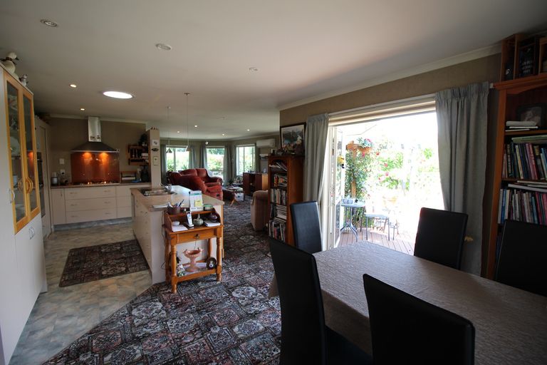 Photo of property in 6 Walnut Grove, Alexandra, 9320