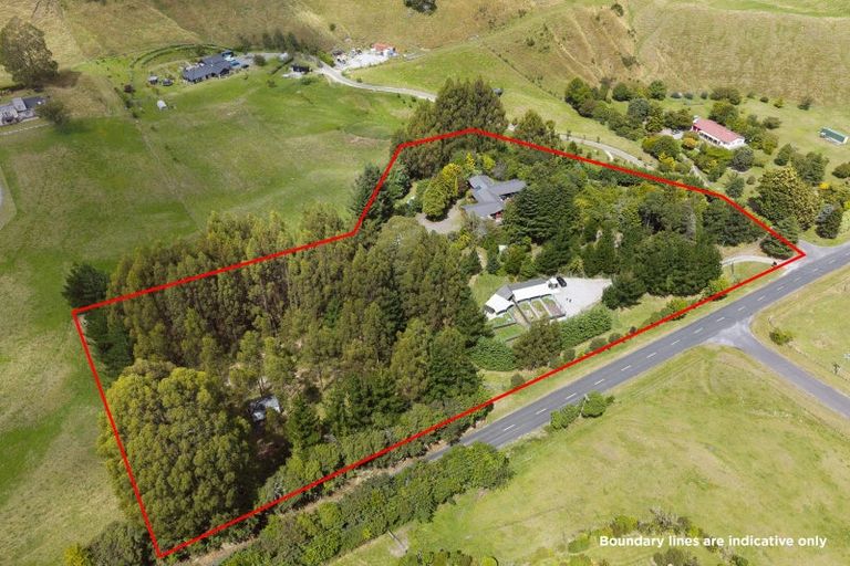 Photo of property in 944 Mapara Road, Kinloch, Taupo, 3385