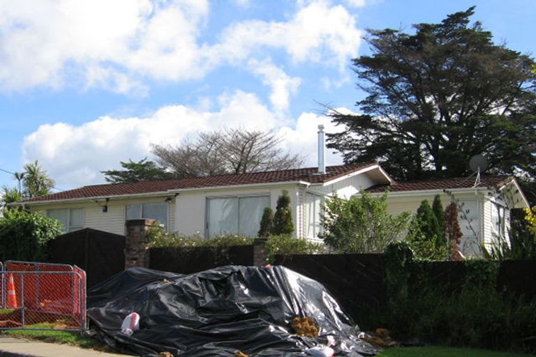 Photo of property in 46 Totara Road, Te Atatu Peninsula, Auckland, 0610