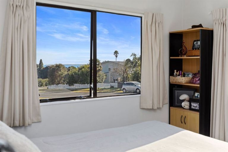 Photo of property in 18 Whenuariri Place, Maketu, Te Puke, 3189