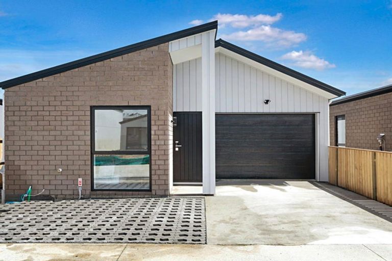 Photo of property in 31b Biokovo Street, Massey, Auckland, 0614