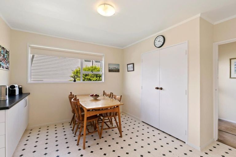 Photo of property in 9 Epping Grove, Karori, Wellington, 6012