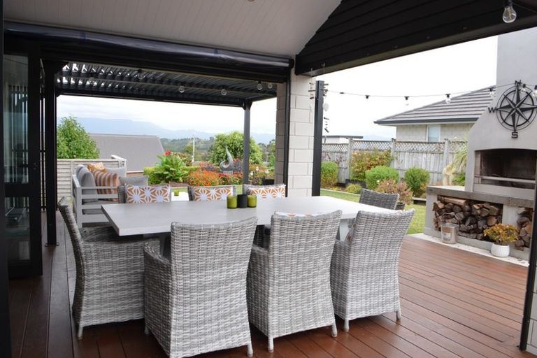 Photo of property in 2 Olive Close, Omokoroa, 3114