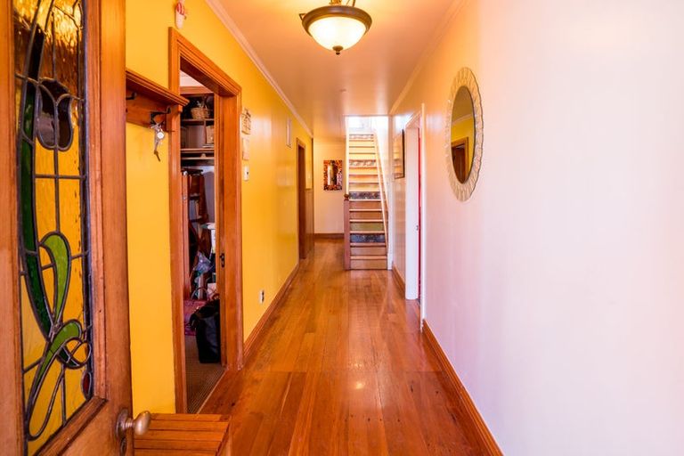 Photo of property in 33 Norwood Street, Beckenham, Christchurch, 8023