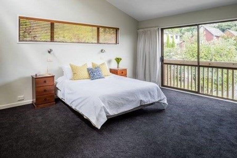 Photo of property in 3 Oak Avenue, Paremata, Porirua, 5024