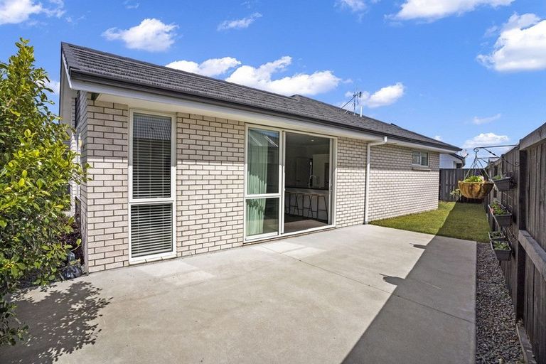 Photo of property in 10 Toi Place, Papamoa, 3118