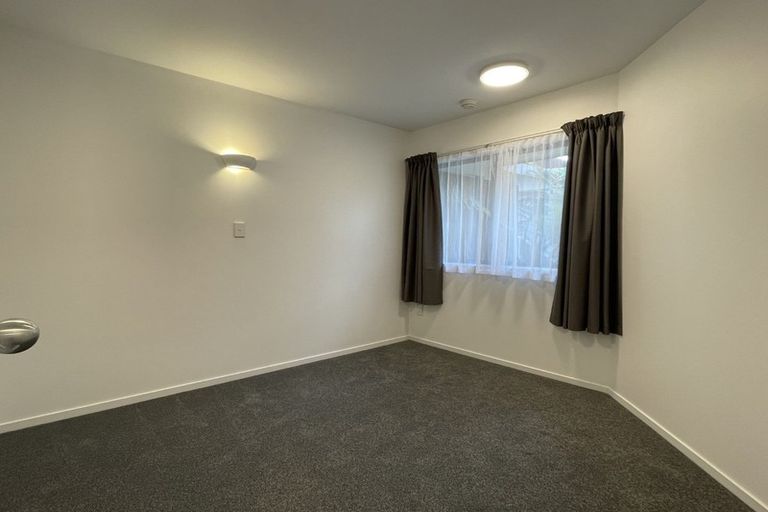 Photo of property in 4/3 The Avenue, Albany, Auckland, 0632