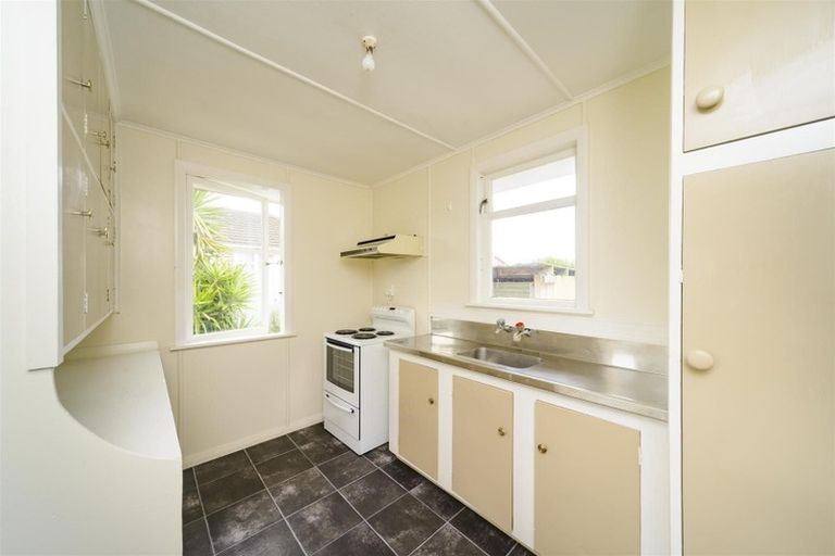 Photo of property in 26 Princess Street, Marton, 4710