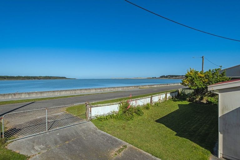 Photo of property in 7 Hartley Street, Foxton Beach, Foxton, 4815