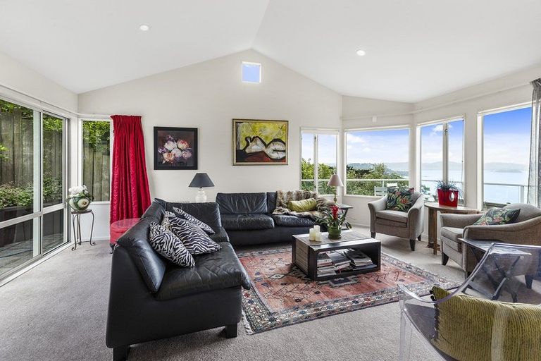 Photo of property in 13 Signallers Grove, Strathmore Park, Wellington, 6022