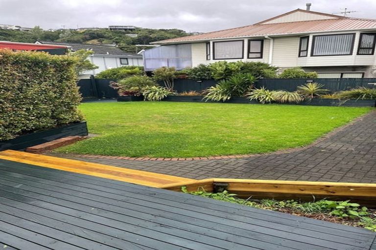 Photo of property in 122 Mana Esplanade, Paremata, Porirua, 5026