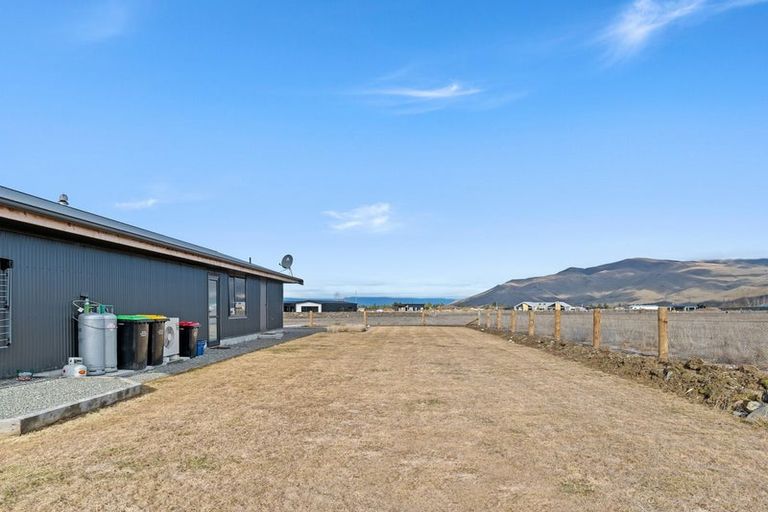 Photo of property in 9 Tussock Crescent, Twizel, 7901