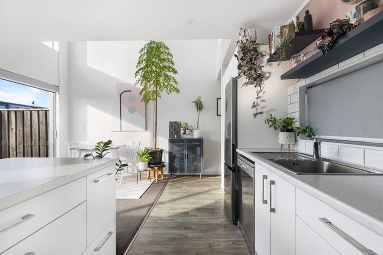 Photo of property in 31 Reynolds Place, Papamoa Beach, Papamoa, 3118