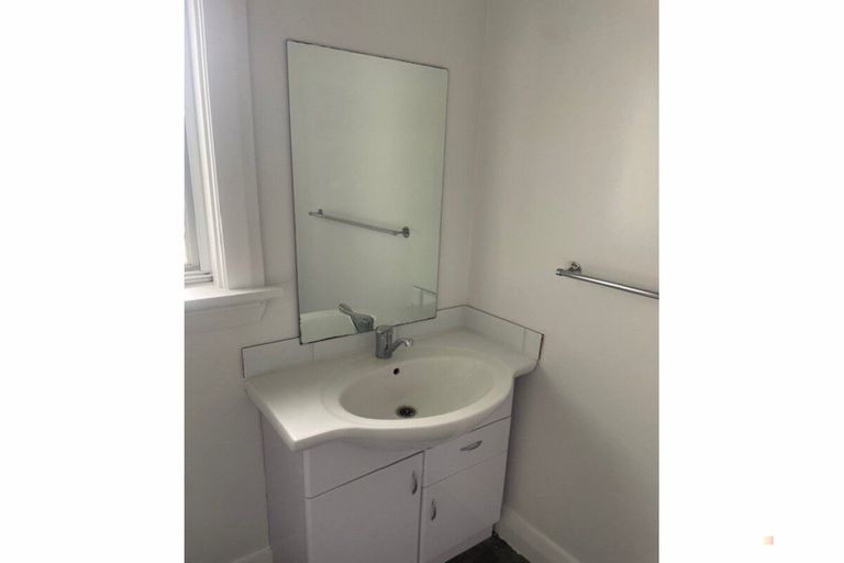 Photo of property in 8 Holmes Street, Waimate, 7924