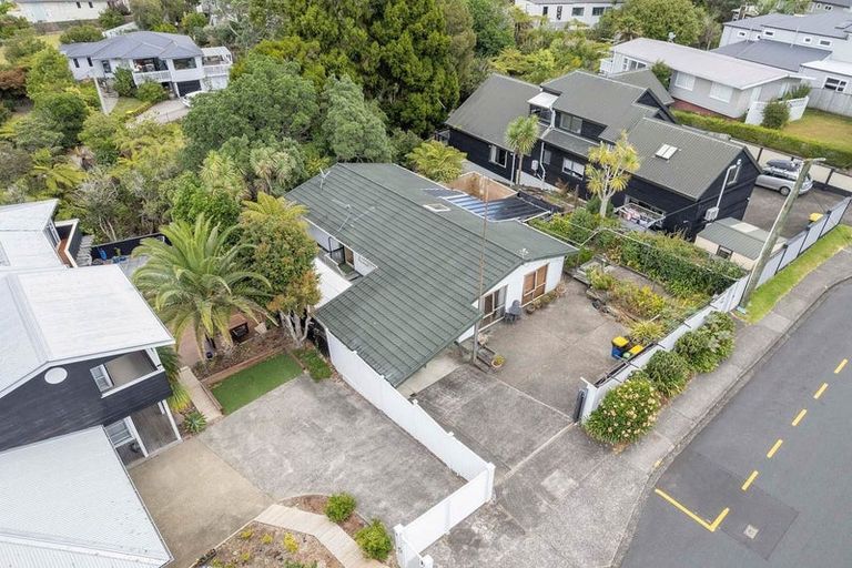 Photo of property in 284 Beach Road, Campbells Bay, Auckland, 0630