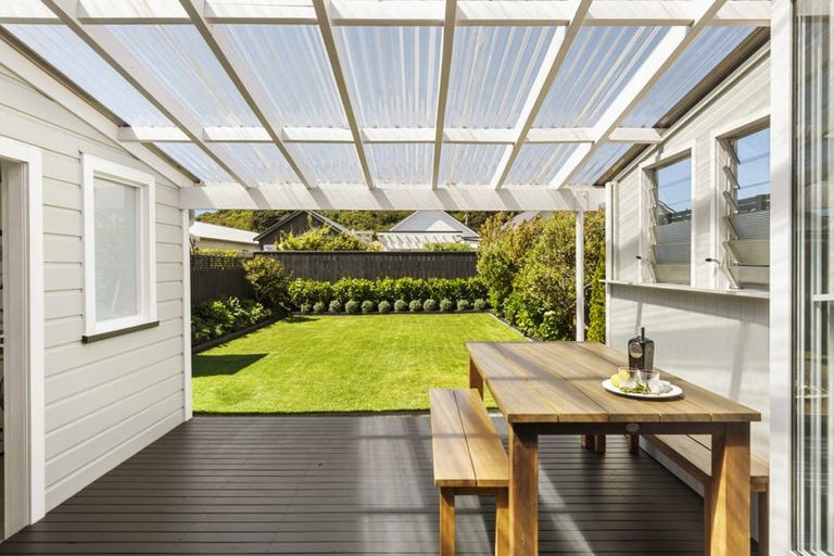 Photo of property in 9 Te Whiti Street, Kilbirnie, Wellington, 6022