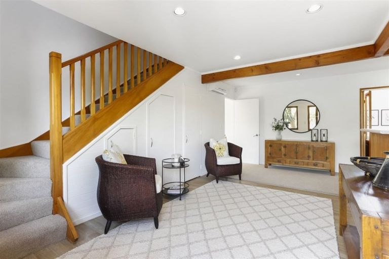 Photo of property in 411 Waitakere Road, Taupaki, Henderson, 0782