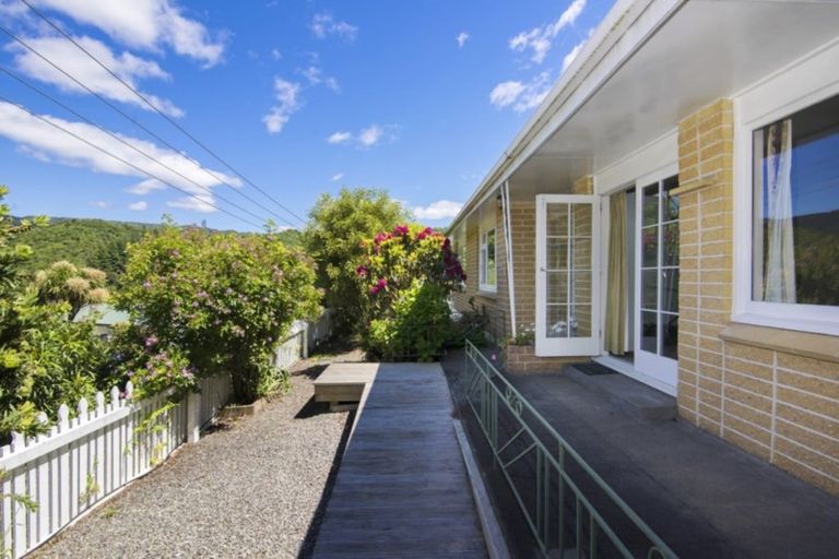 Photo of property in 10 Sussex Street, Picton, 7220