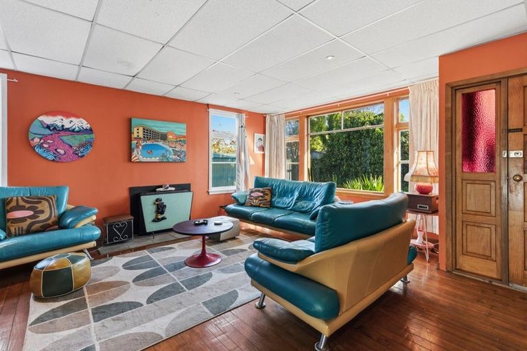 Photo of property in 18 Croziers Road, St Albans, Christchurch, 8052