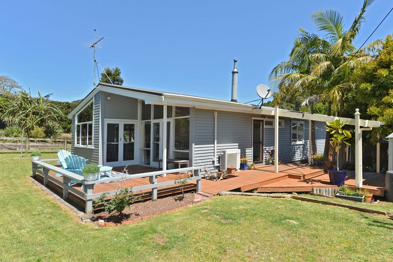 Photo of property in 240 Pipiwai Road, Ngararatunua, Whangarei, 0176