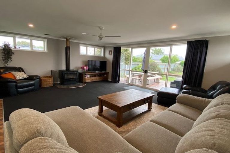 Photo of property in 100 Thomson Street, Tinwald, Ashburton, 7700