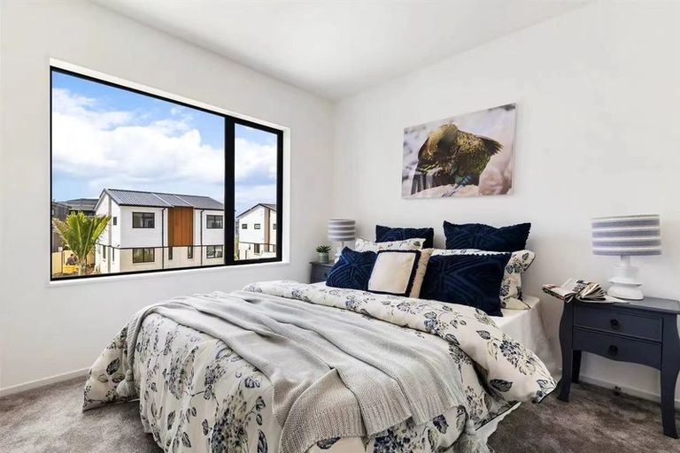 Photo of property in 5 Ocean Breeze Avenue, Hobsonville, Auckland, 0616