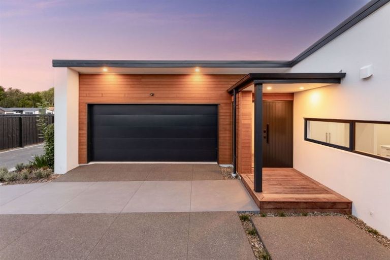 Photo of property in 10 Burkett Street, Marshland, Christchurch, 8051