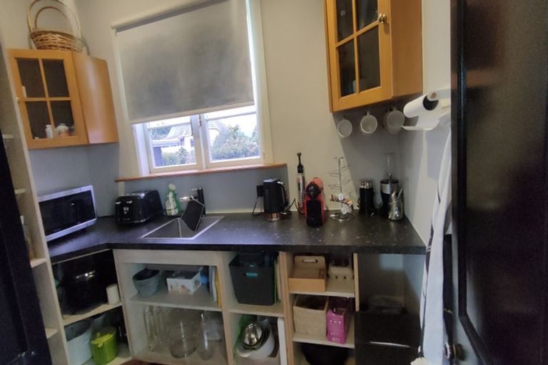 Photo of property in 135 Seaview Road, Paraparaumu Beach, Paraparaumu, 5032