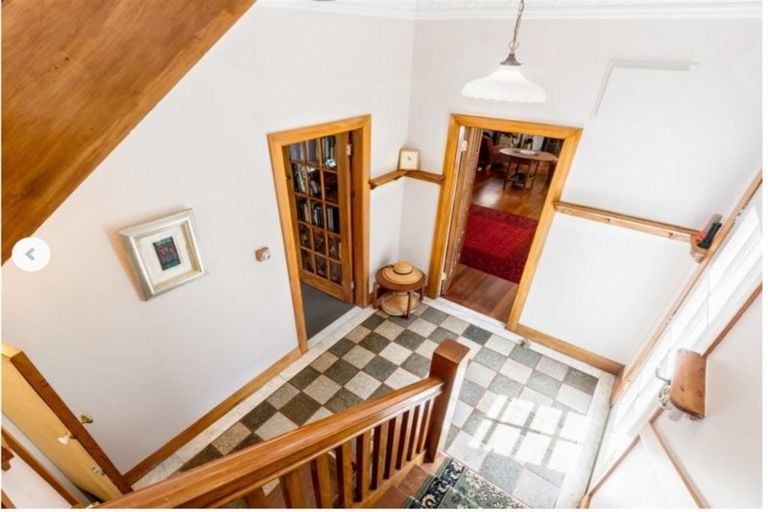 Photo of property in 72 Raroa Road, Kelburn, Wellington, 6012