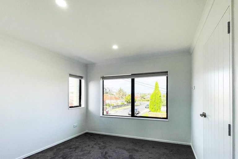 Photo of property in 15a Parkinson Avenue, Wesley, Auckland, 1041