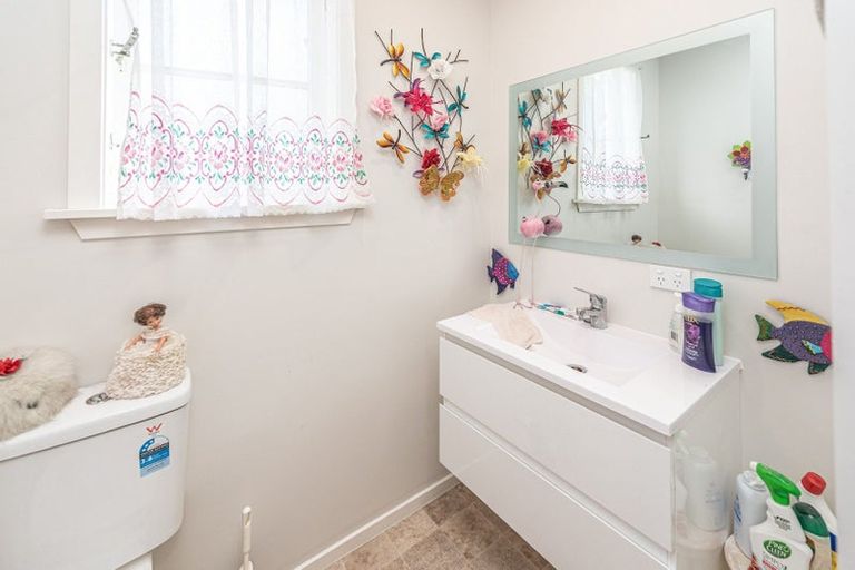 Photo of property in 52 Cuba Street, Marton, 4710