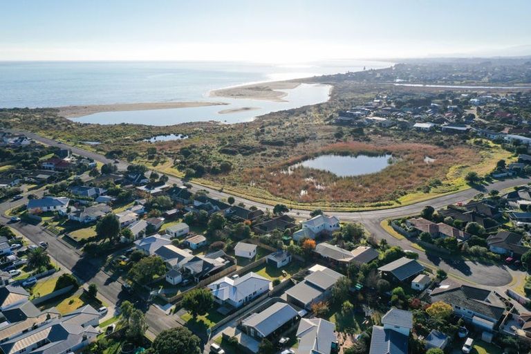 Photo of property in 15b Winton Street, Paraparaumu Beach, Paraparaumu, 5032