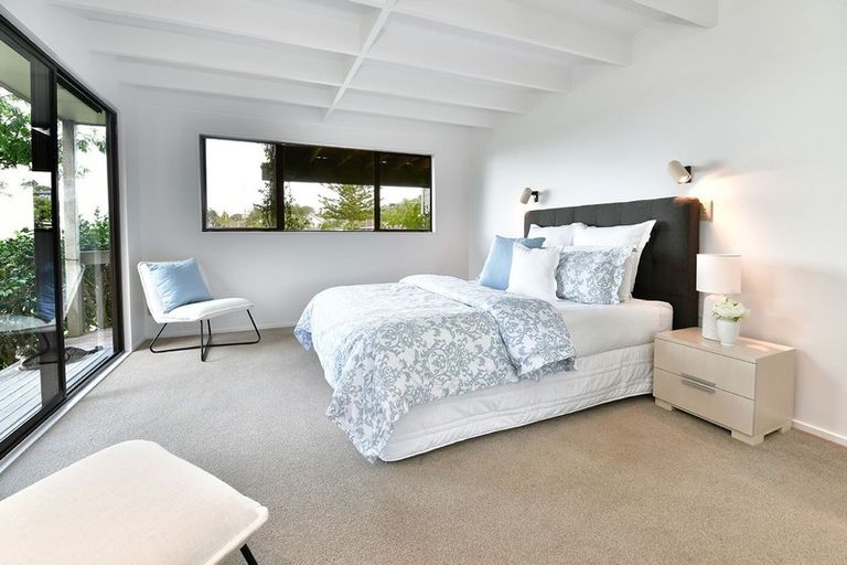 Photo of property in 2/3 Swann Beach Road, Stanmore Bay, Whangaparaoa, 0932