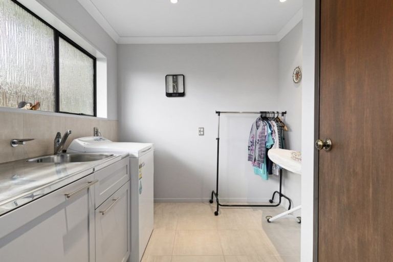 Photo of property in 63 Links View Drive, Omokoroa, 3114