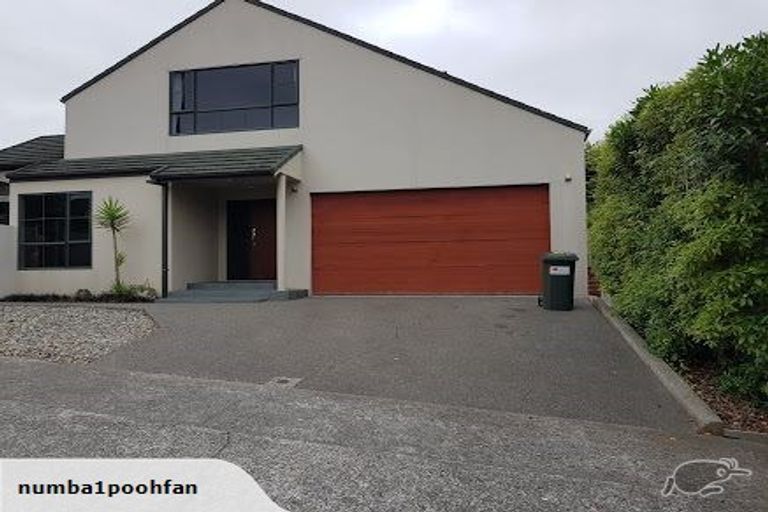 Photo of property in 16 Ruapehu Drive, Fitzherbert, Palmerston North, 4410