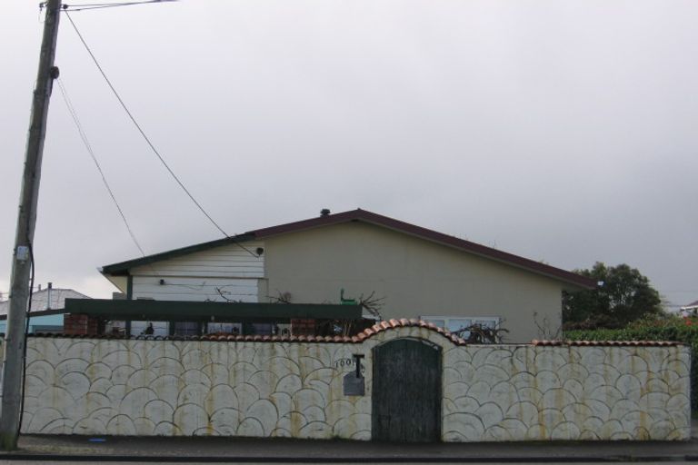 Photo of property in 100 Villa Street, Masterton, 5810