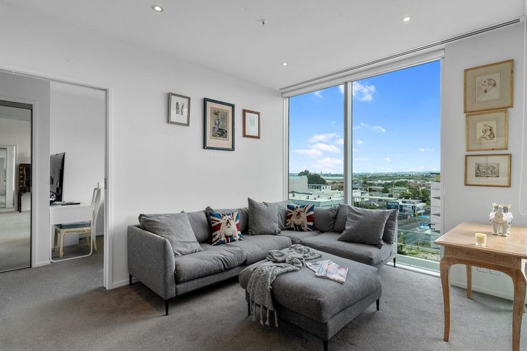 Photo of property in Sentinel Apartments, 505/3 Northcroft Street, Takapuna, Auckland, 0622