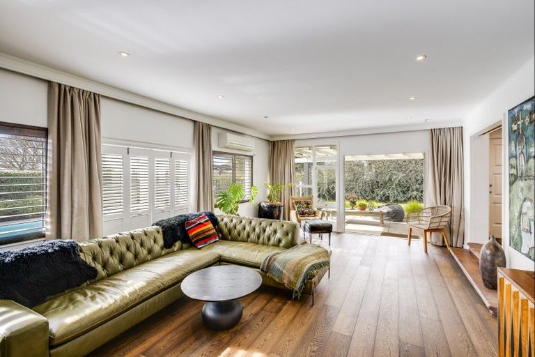 Photo of property in 72 Reynolds Road, Havelock North, 4130