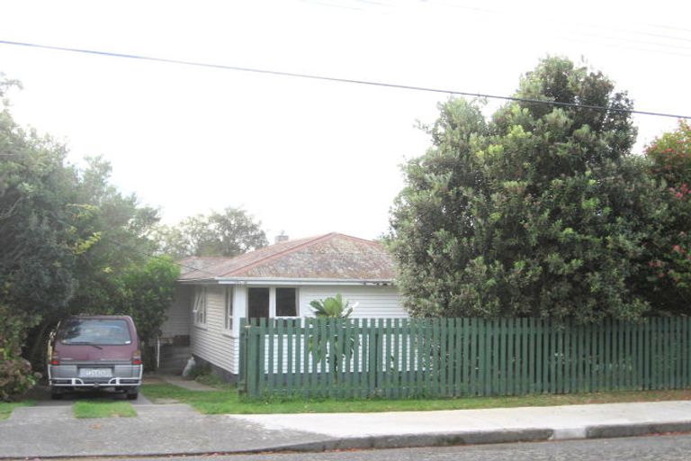 Photo of property in 41 Kaitawa Crescent, Paraparaumu, 5032