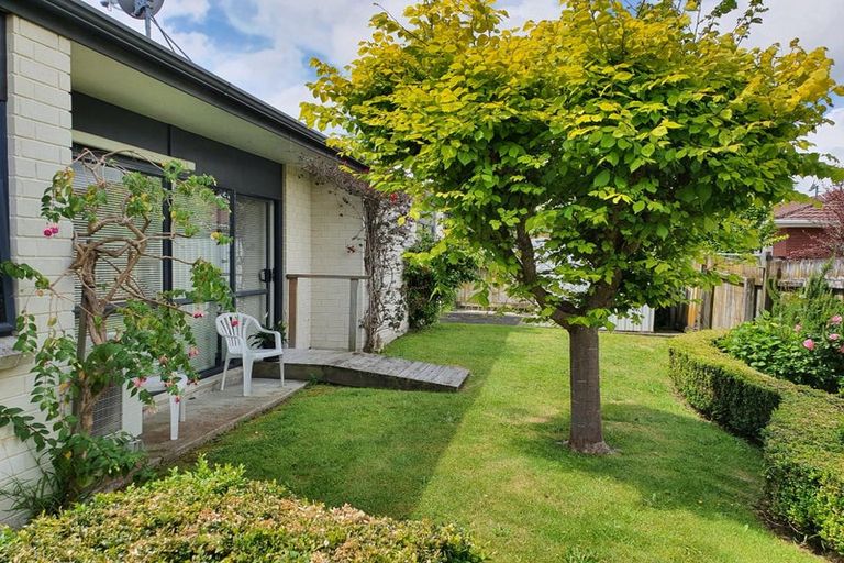 Photo of property in 60b Arawhata Road, Paraparaumu, 5032