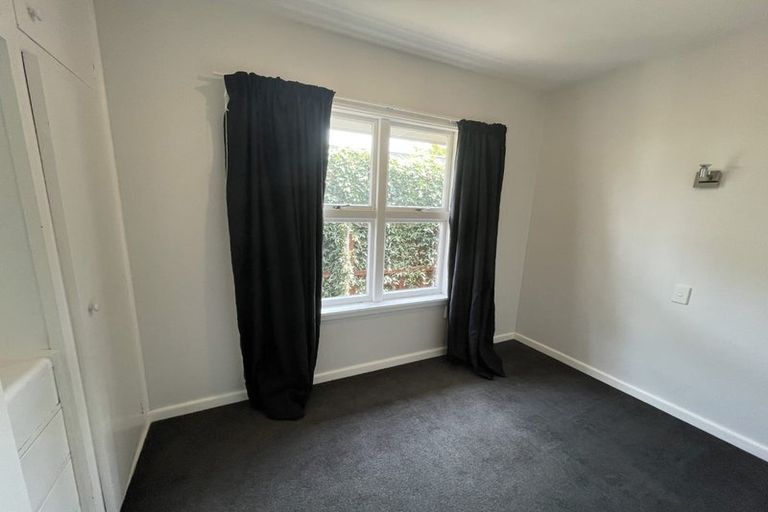 Photo of property in 9 Hampton Place, Burnside, Christchurch, 8053