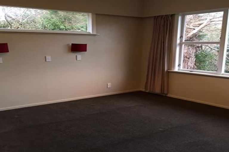 Photo of property in 221a Karori Road, Karori, Wellington, 6012